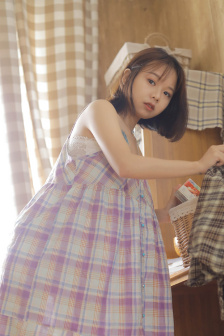 年轻的女老师在线